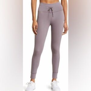 Vuori Daily Leggings- worn once